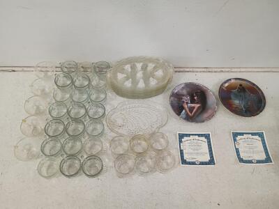 Vintage Grape Pattern Party Set with Bradford Exchange Lee Bogle Collector Plates
