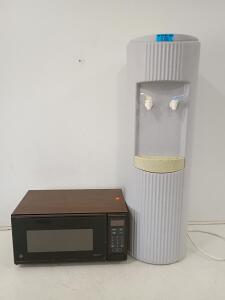 GE Spacemaker III Microwave Oven 1.0 cu ft, 600-700W & Crystal Mountain Glacier Water Cooler