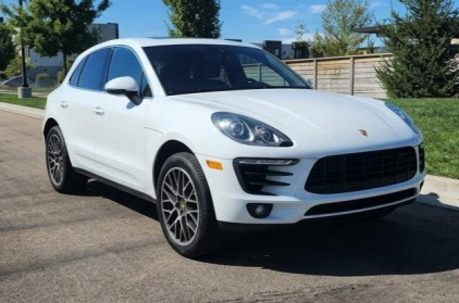 2015 PORSCHE MACAN - PANORAMIC GLASS!