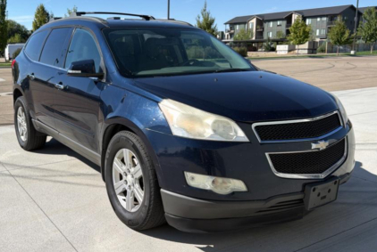2012 CHEVROLET TRAVERSE - AWD!