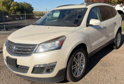 2013 CHEVROLET TRAVERSE - FWD- HEATED SEATS-SUNROOF!