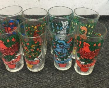 (8) Decorative Glass Cups