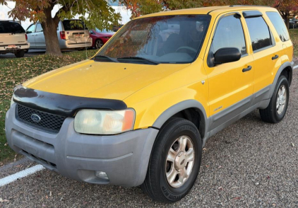2001 FORD ESCAPE - 4X4!!