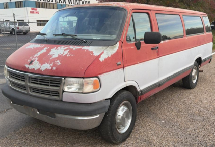 1995 DODGE B350 VAN-RWD