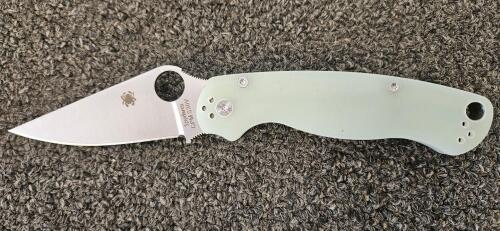 Jade Spyderco.