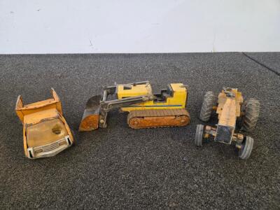 Vintage Tonka/Nylint Style Die-Cast Construction Vehicles Set &ndash; Bulldozer, Tractor, Dump Truck Cab