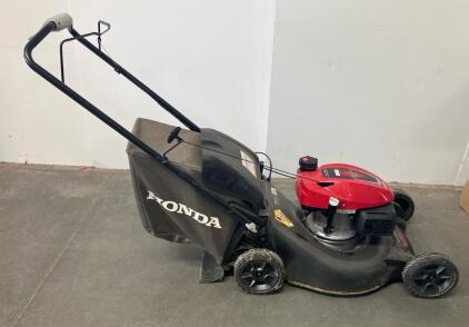 Honda HRN216 Self-Propelled 21" Gas Lawn Mower with GCV170 Engine, Smart Drive, Bag Included