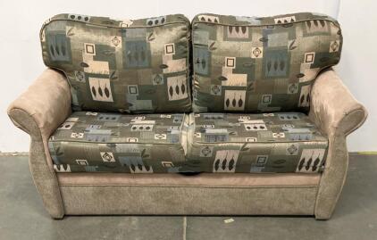 Traditional Loveseat Sofa, Green/Beige Pattern, 2-Seater, Upholstered
