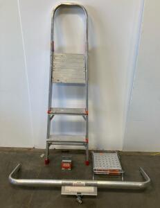 Davidson 3 ft Aluminum Platform Ladder w/ Little Giant Leg Leveler, Work Platform, WingSpan 10111