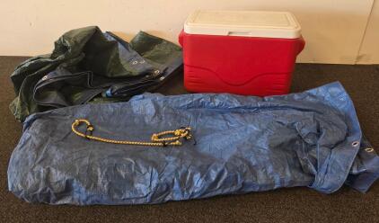 Large Cooler, 2 Poly Tarps, Metal Wall Star, Wooden Shelf, Bungee Cord &ndash; Mixed Utility Lot