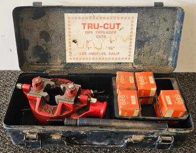 Tru-Cut 666 No. 2R Manual Pipe Threader Set, 1/2"&ndash;1-1/4" NPT, Steel Dies, Metal Case, USA