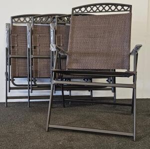 Set of 4 Folding Outdoor Patio Chairs with Armrests and Synthetic Rattan Seats