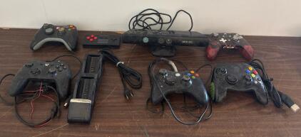 Xbox 360 Kinect Sensor, 5 Controllers (Wired/Wireless), Dual Charging Dock, NES USB Controller