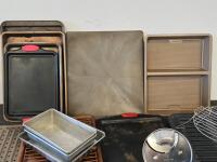 22-Piece USA Pan, Cuisinart & Assorted Bakeware/Cookware Lot&mdash;Trays, Pans, Plates, Racks - 4