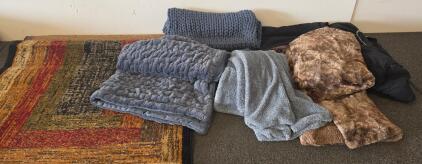 Set of Soft Throw Blankets (Faux Fur, Plush, Chunky Knit) Multicolor Area Rug