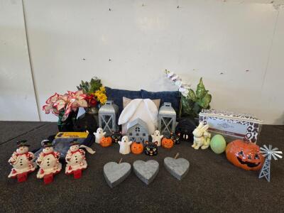 Mixed Lot: Pointehaven Queen Flannel Sheet Set, Machinist Aprons, and Assorted Seasonal Decor