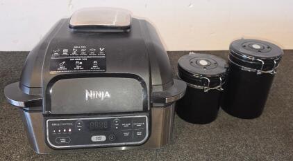 Ninja Foodi EG201 Indoor Grill & Air Fryer Combo with 2 Storage Canisters (plugged in and turns on) (5000s Shelf L)