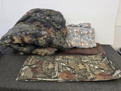 Camo Blankets with Snowflake Blankets & Mat, Synthetic Insulation, 3-Season, Rectangular, 76"x33"