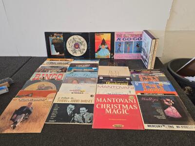 Lot of 20+ Vintage Vinyl LP Records &ndash; Glenn Miller, Mantovani, Cat Stevens, The Supremes, Romantic Box Set