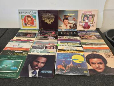 Vintage Country & Easy Listening Vinyl LPs Lot &ndash; Johnny Mathis, Glen Campbell, Carpenters, 25+ Albums
