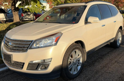 2013 CHEVROLET TRAVERSE- FWD!