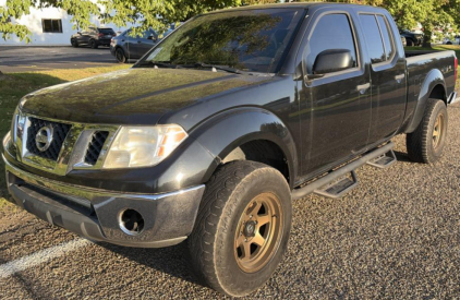 2010 NISSAN FRONTIER - 4X4!
