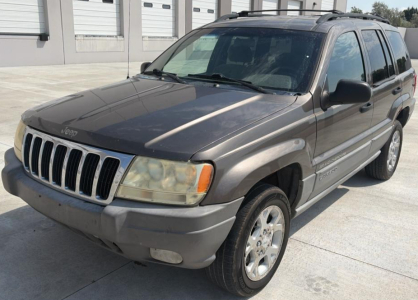 2000 JEEP GRAND CHEROKEE - 4X4!