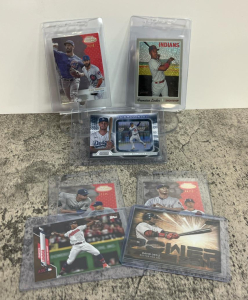 Topps Serial Numbered Baseball Card Lot: Arrieta /50, Ortiz /99, Bellinger Insert, Lindor, Ur&iacute;as /25