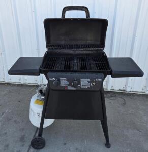 Char-Broil Classic Series 2-Burner Propane Gas Grill, 20,000 BTUs, 280 sq in Cooking Area