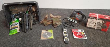 Mixed Lot: Littlestown Bench Vise, Skil 4580 Jigsaw, Porter Cable 380 Sander, Hand Tools, Hardware ( powered on)