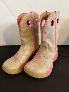 Twisted X Women&rsquo;s Western Cowboy Boots, Size 7M, Leather Upper, Pink Accents, Pull Holes, WAB0008