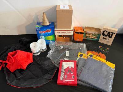 Mixed Lot Home D&eacute;cor: Flameless Candle, Wax Warmer, LED Lights, Holiday Decorations, Signs, Mesh