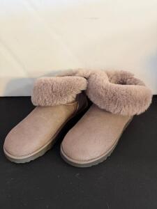 UGG Australia Classic Cuff Mini Women's Shearling Boots, Size 8, Taupe Suede, Gently Used