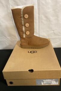 UGG W Bailey Button Triplet II Chestnut Sheepskin Boots, Size 8/39, 11.75" Shaft, Boxed