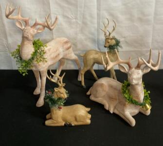 Set of 4 Decorative Resin Reindeer Figurines, Whitewashed & Tan, Holiday Christmas Decor w/ Wreaths