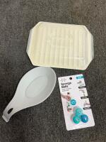 Assorted Kitchenware Set &ndash; Storage Container, Trays, Heart Plates, Utensils, Sponge Ballz, 14 pcs - 5