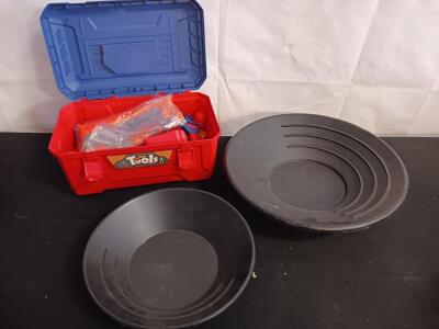 Gold Panning Pans Set &ndash; 14" & 10" Plastic, Black, 3 Riffles, Lightweight, Classic Prospecting Gear