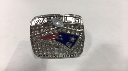 Replica 2001 New England Patriots, Tom Brady Super Bowl Ring- Replica Norma Jean Department Of Defence 1954 USO ID