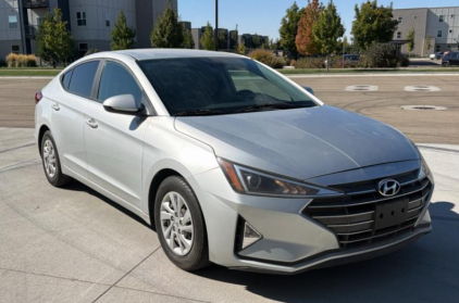 2019 HYUNDAI ELANTRA - REAR TINTED WINDOWS!