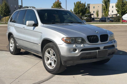 2004 BMW X5 - PANORAMIC SUNROOF!