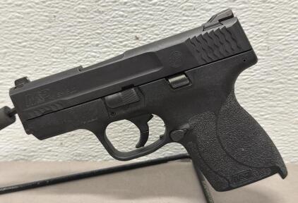 Smith & Wesson M&P 45 Shield .45 ACP Pistol, Polymer Frame, 3.3" Barrel, Serial HRR5268