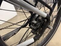 Magnum Cosmo 500W 48V Urban Electric Bike, Step-Through, Front & Rear Rack, Disc Brakes - 9