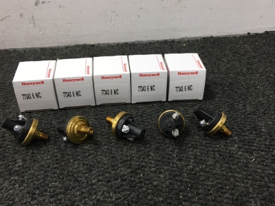 (5) Honeywell 77343-6-N/C Pressure Switches
