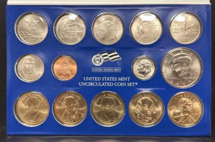 2007 US Mint Uncirculated Philadelphia Coin Set &ndash; 14 Coins, State Quarters, Presidential $1