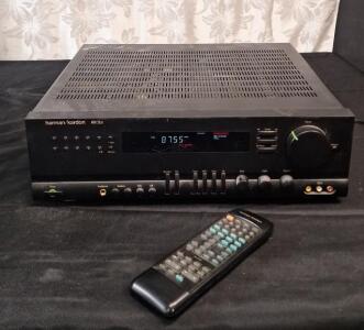 (1) Harman Kardon AVR 20 II Receiver W/ Remote