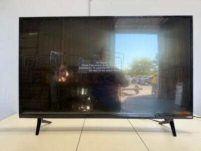 Vizio E43-C2 43" Full HD LED Smart TV, 3 HDMI, Ethernet, Model Year 2015, 1080p, **Tested**