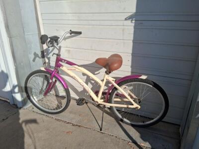 La Jolla Aluminum Cruiser Bicycle, 26" Wheels, Single-Speed, Coaster Brake, Step-Through, Purple/Cream