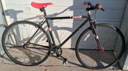 SE Bikes Draft Single Speed Urban Commuter, 700c Wheels, Steel Frame, Black/Red