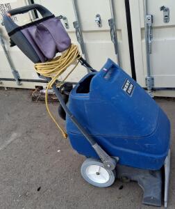 Kent Klenzor 16 Commercial Carpet Extractor (Turns On)