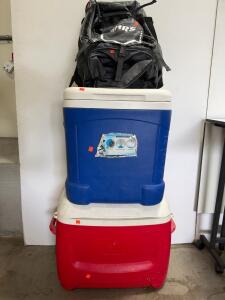 HRS Batting Bag, Igloo Ice Cube 60 Qt Wheeled Cooler Blue & Large Red Rolling Cooler with Handles